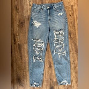 AE Curvy Mom Jean Size 6